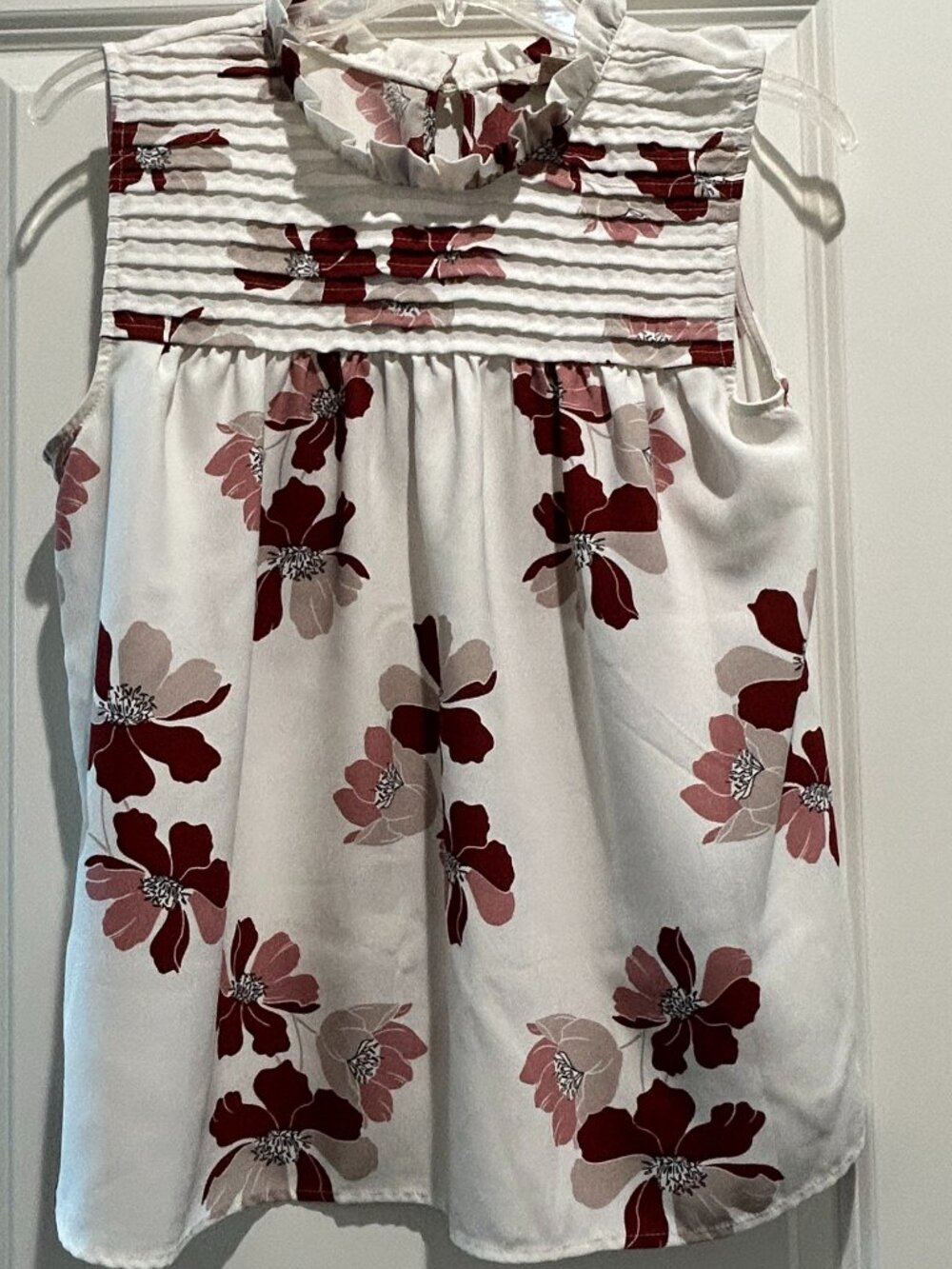 Womens Loft Outlet White & Red Floral Sleeveless Blouse Size S Small